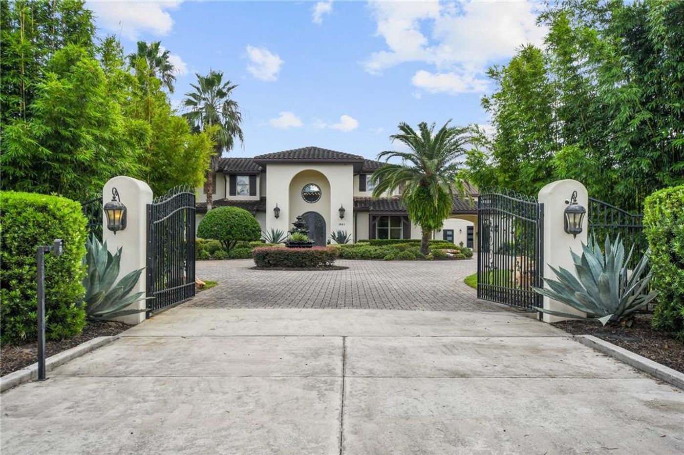 1661 South Chickasaw Trail in Orlando